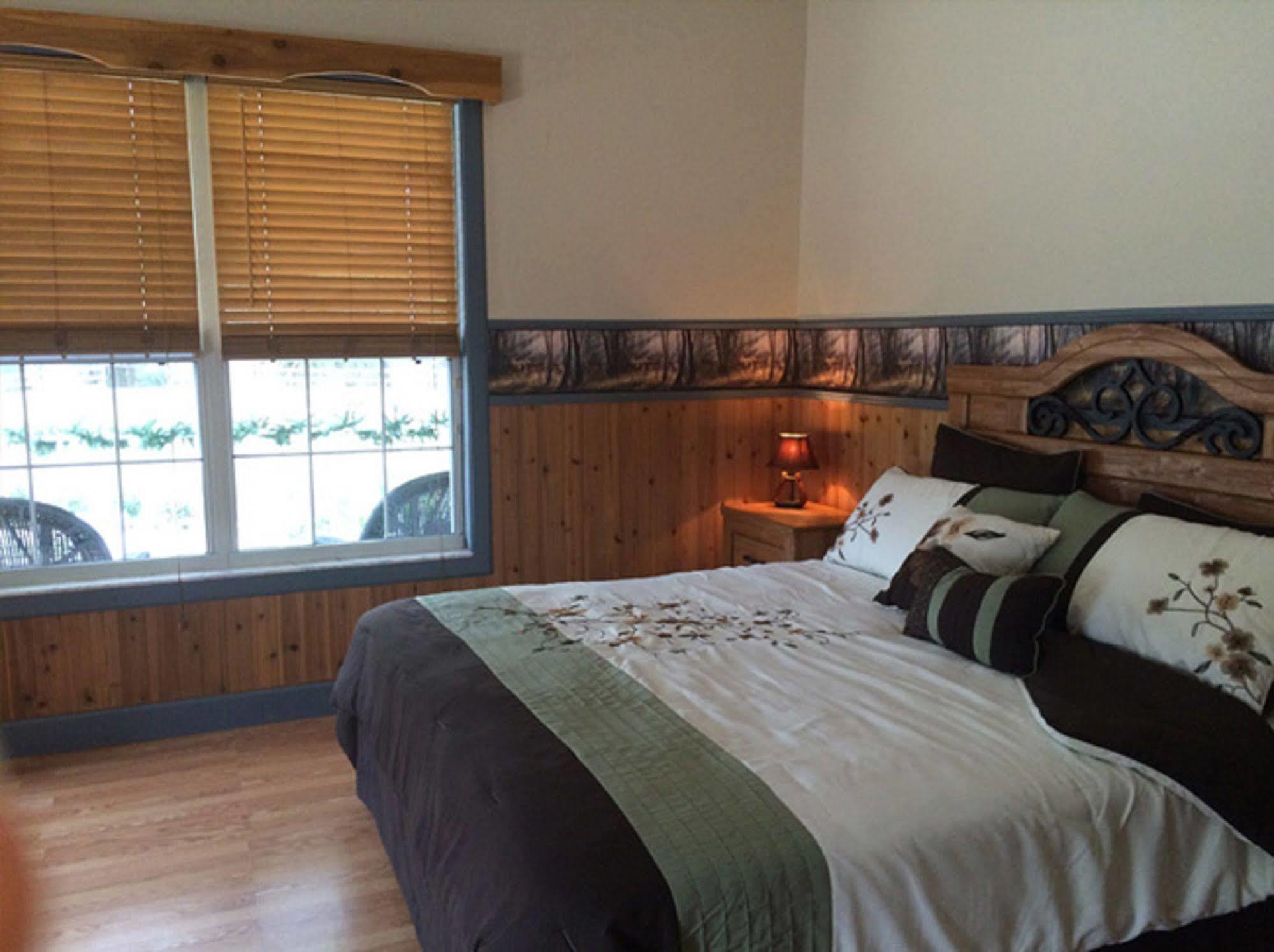 Rock Pointe Ranch Bed & Breakfast Floral City Exterior photo