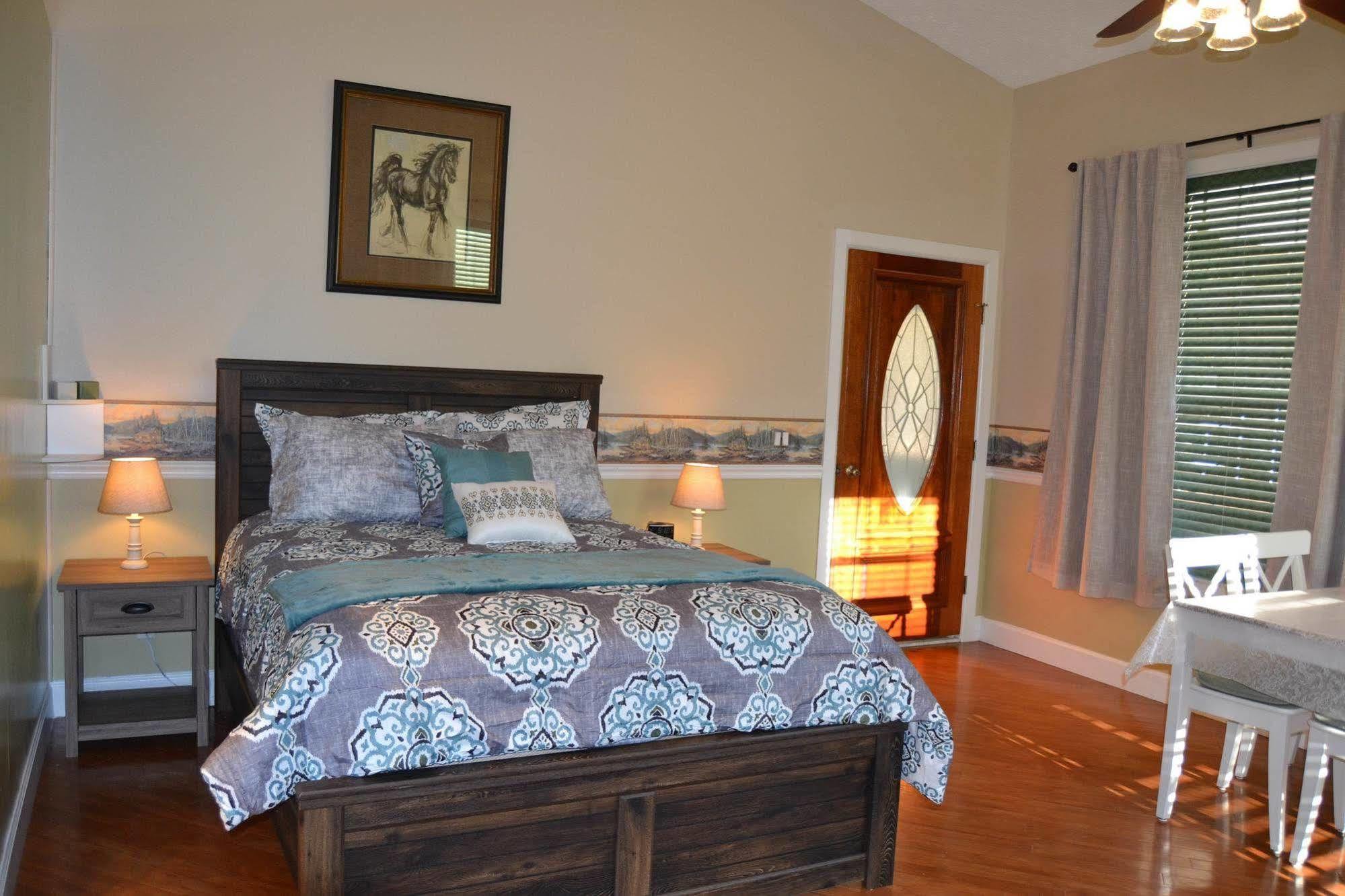 Rock Pointe Ranch Bed & Breakfast Floral City Exterior photo