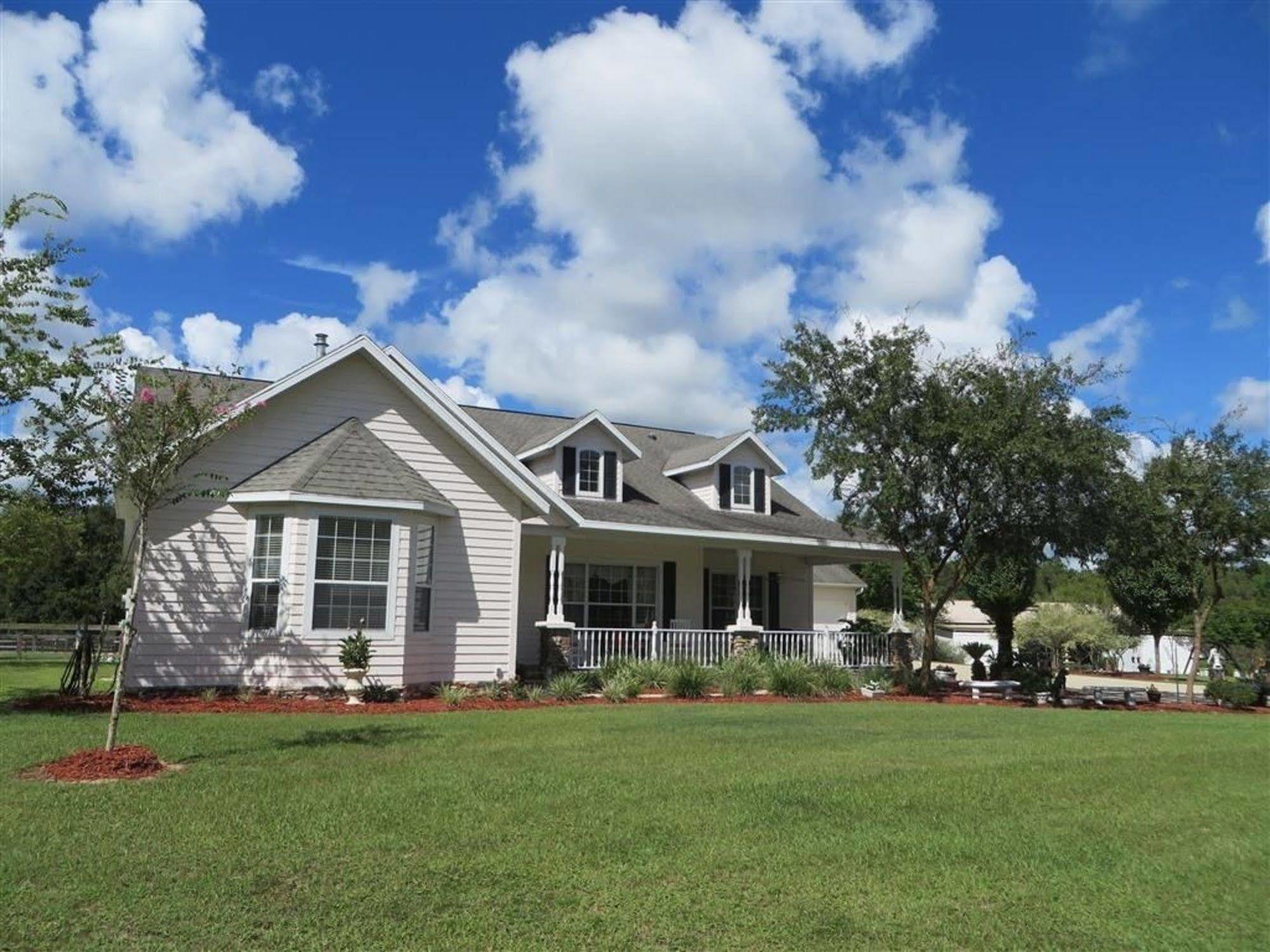 Rock Pointe Ranch Bed & Breakfast Floral City Exterior photo