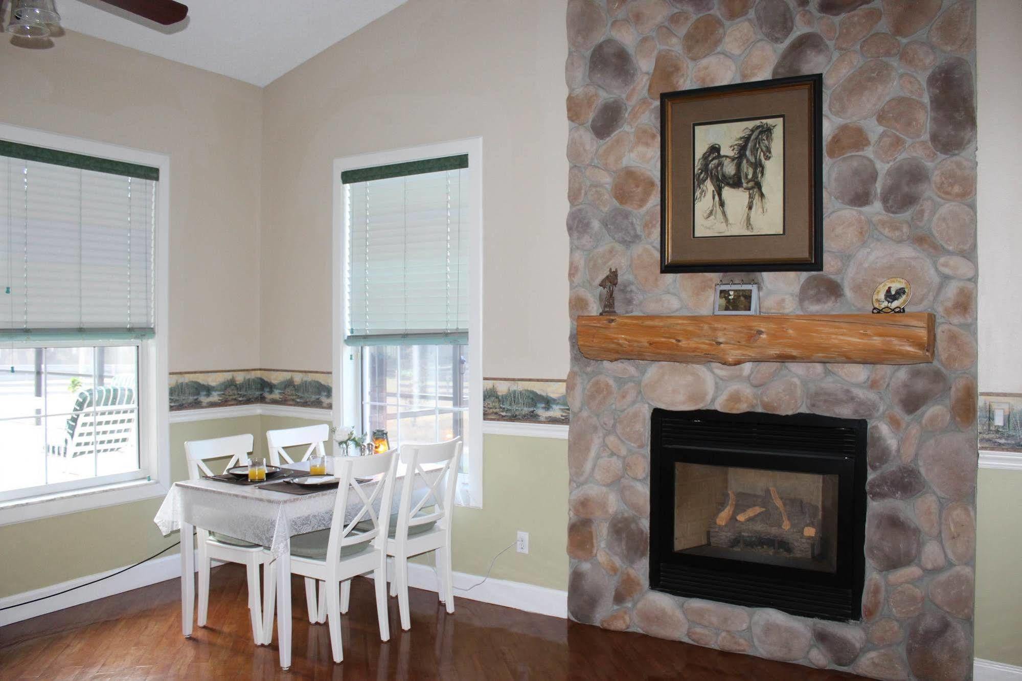 Rock Pointe Ranch Bed & Breakfast Floral City Exterior photo