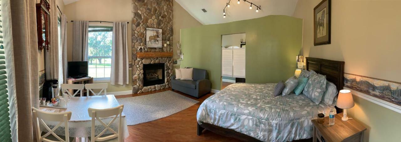 Rock Pointe Ranch Bed & Breakfast Floral City Exterior photo
